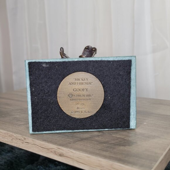 Bronze Goofy Figure - Picture 4 of 4